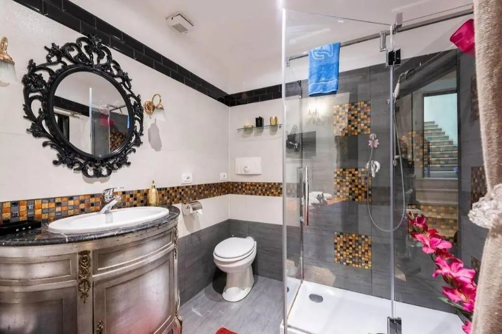 Апартаменты Apt 2 In The Historic Center Бари Италия